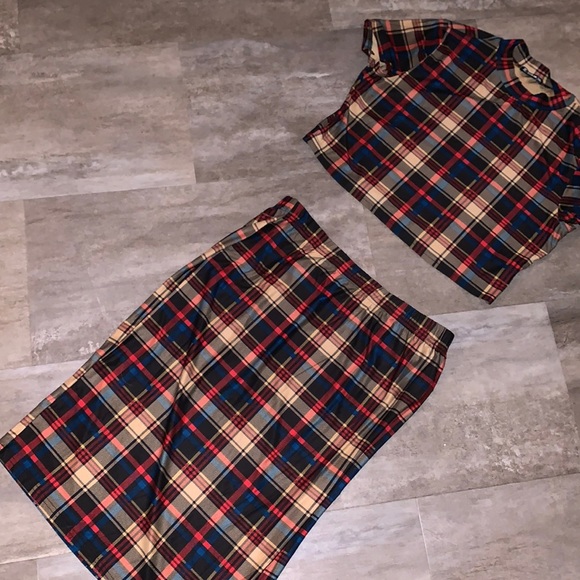 🌹2 PC SKIRT SET 🌹 - Picture 2 of 8